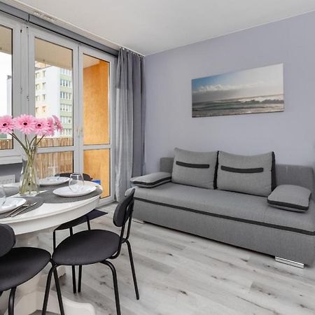 Family Apartment With Balcony In Gdynia By Noclegi Renters Екстер'єр фото