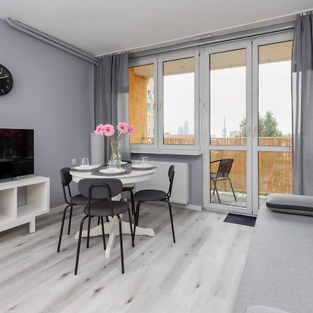 Family Apartment With Balcony In Gdynia By Noclegi Renters Екстер'єр фото