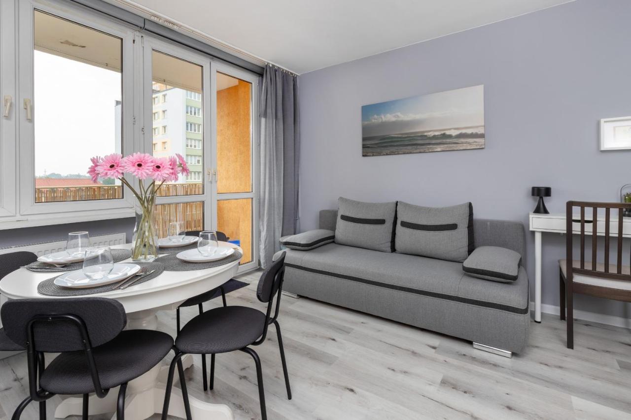 Family Apartment With Balcony In Gdynia By Noclegi Renters Екстер'єр фото